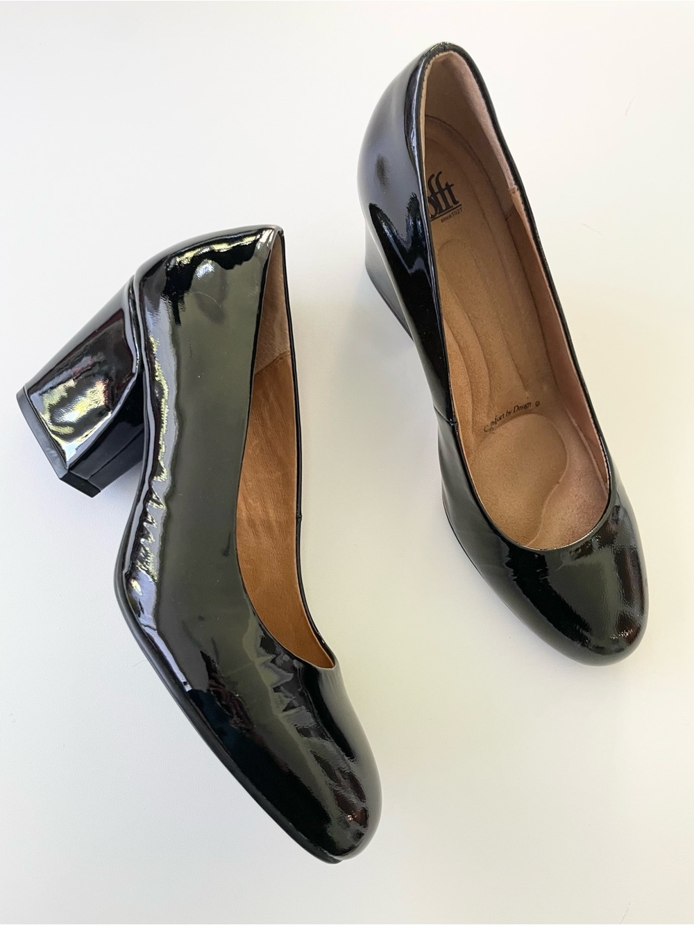 NWOT Sofft Patent Black Chunky Heel Round Toe Heels size 10M Classic Staple